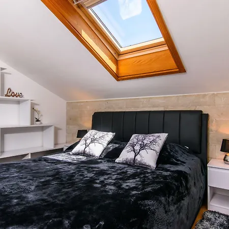 Aparthotel Jidro Trogir