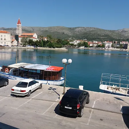 Aparthotel Jidro Trogir