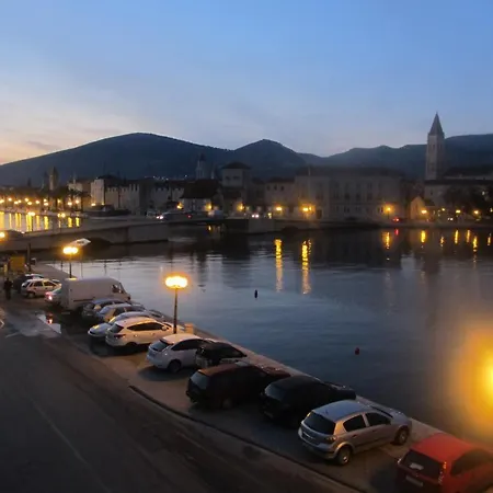 Aparthotel Jidro Trogir