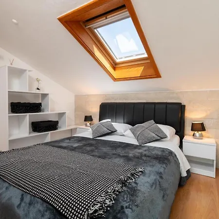 イドロ 3* トロギール