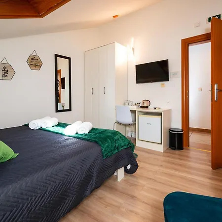 Jidro 3* Трогір