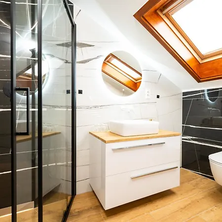 イドロ トロギール