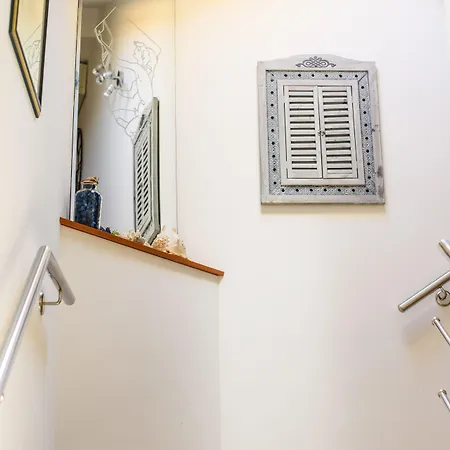 イドロ アパートホテル 3*