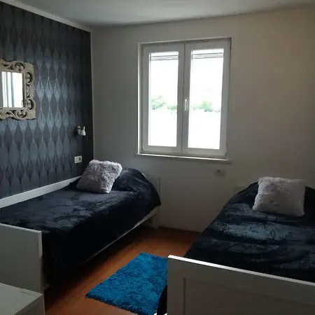 Jidro 3* Трогір