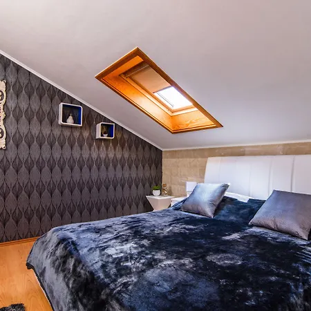 Jidro 3* Трогір