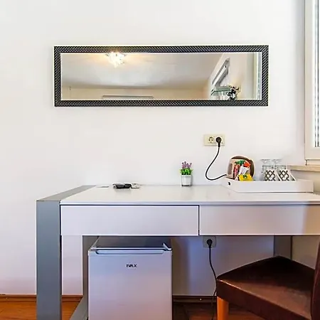 Jidro Apart Otel Trogir