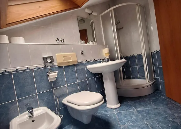 Jidro 3* Τρογκίρ