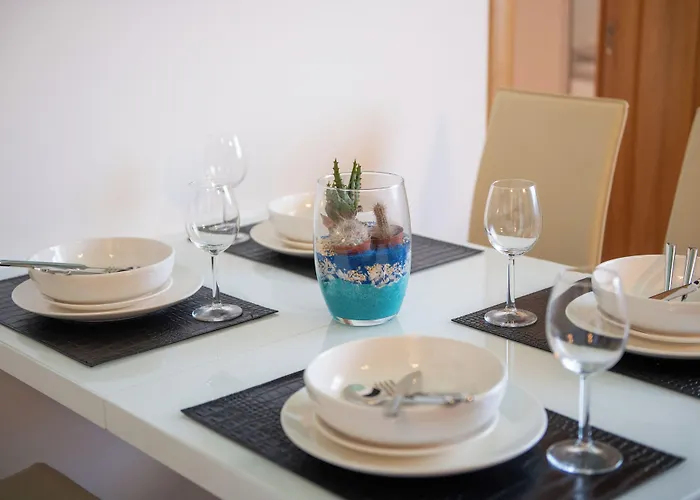 Ξενοδοχείο με διαμερίσματα Jidro Τρογκίρ