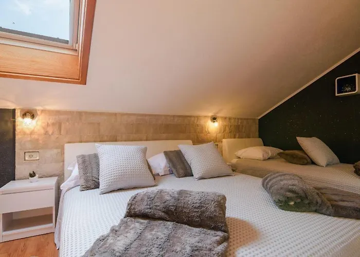 Ξενοδοχείο με διαμερίσματα Jidro Τρογκίρ