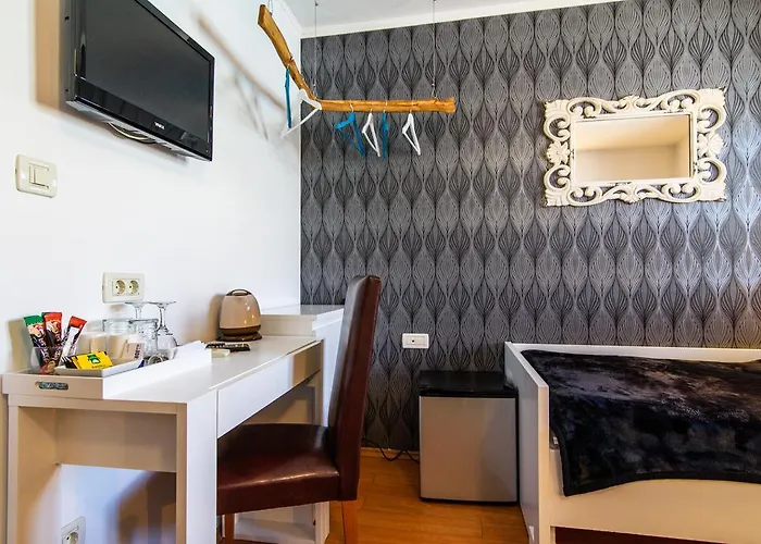 Ξενοδοχείο με διαμερίσματα Jidro 3*