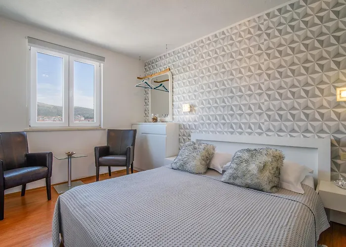 Ξενοδοχείο με διαμερίσματα Jidro 3*