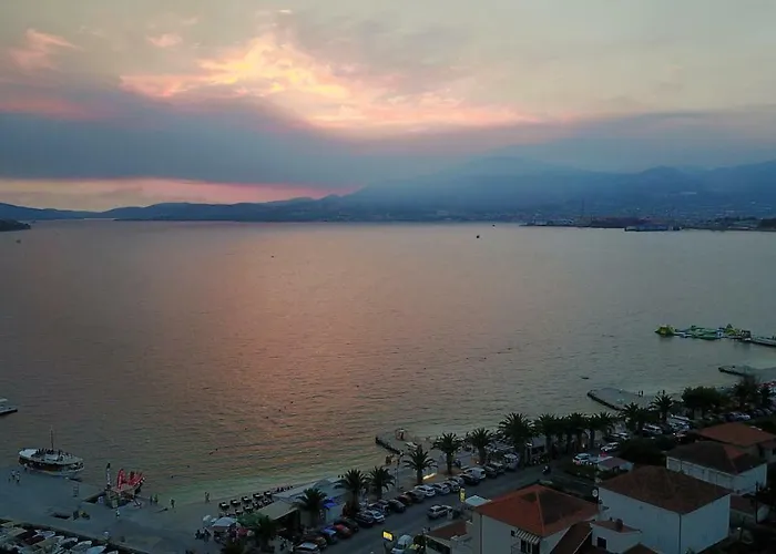 Ξενοδοχείο με διαμερίσματα Jidro Τρογκίρ