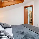 Lejlighedshotel Jidro 3*
