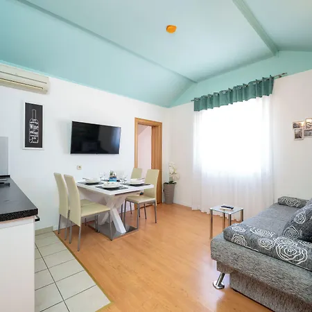 Jidro Apartmanhotel 3*
